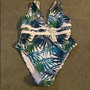 Ladies WOLF & WHISTLE BATHING SUIT NEW